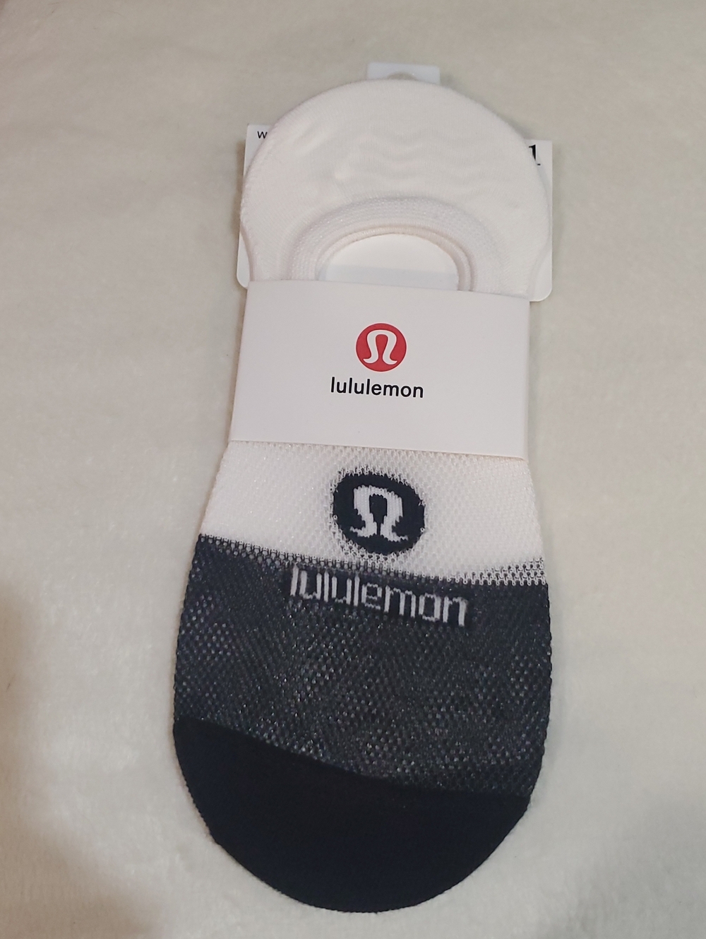 Lululemon no show socks